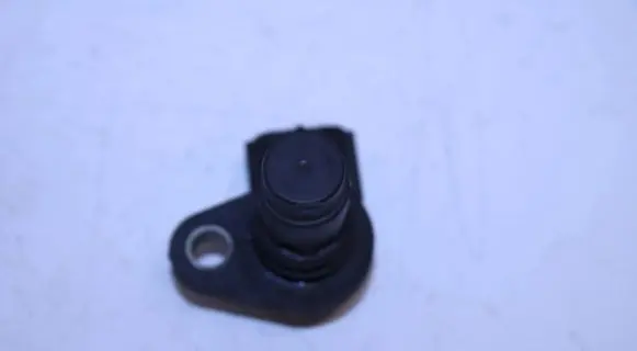 Volvo V70 Camshaft position sensor 8527354