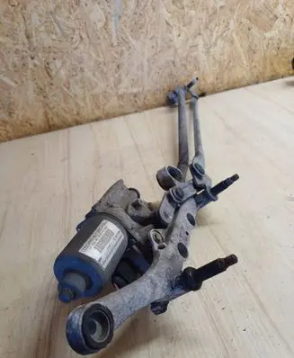Audi Q7 4L Front wiper linkage and motor 4L1955119 4L1910113