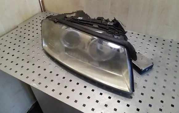 Audi A8 S8 D3 4E Headlight/headlamp