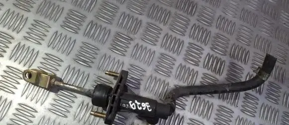 Hyundai Trajet Clutch master cylinder