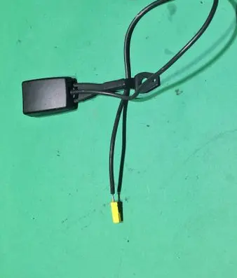 Mercedes-Benz C W203 Front seatbelt buckle 2038600169