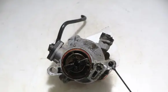 Ford Fiesta Vacuum pump 9684786780
