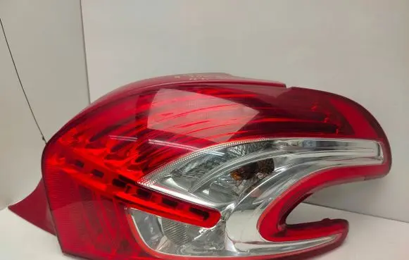 Peugeot 208 I Rear/tail lights 1215R