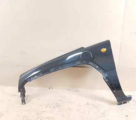 Jeep Cherokee III KJ Fender 