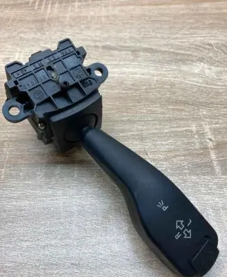 BMW 3 E46 Indicator stalk 8363668 01104010