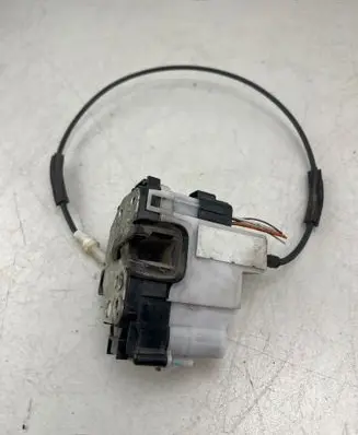 Fiat 500 Front door lock 51827413