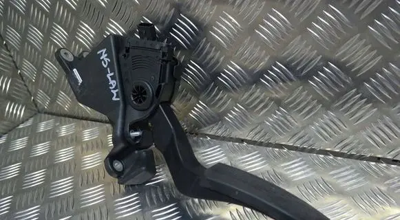 Maserati Levante Accelerator throttle pedal 06700343450