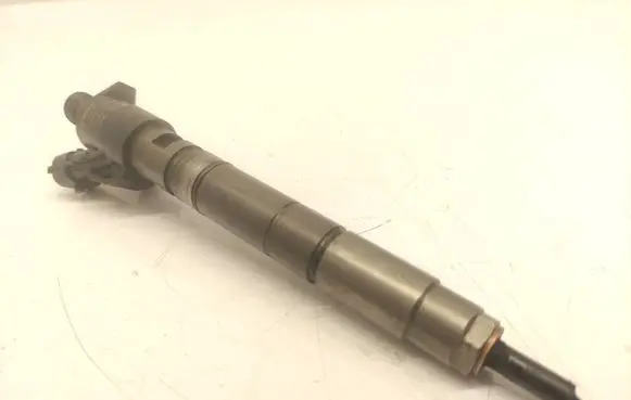 Volvo V70 Fuel injector 31272690 130822 0445116