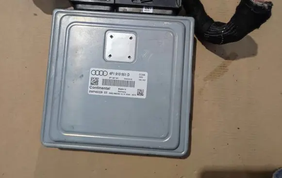 Audi A6 S6 C6 4F Engine control unit/module 4F1910551D