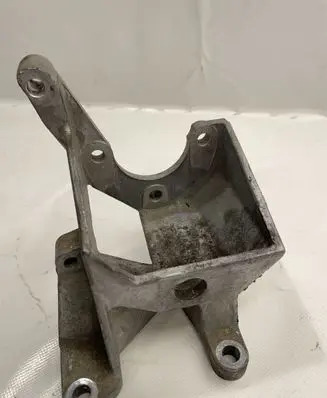 Subaru Outback (BS) Generator/alternator bracket 