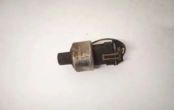 Opel Omega B1 Air conditioning (A/C) pressure sensor 90506752
