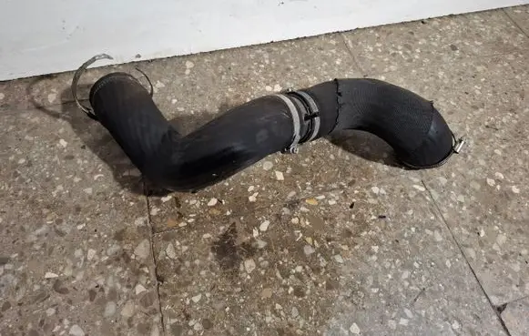 Volvo V60 Intercooler hose/pipe 30792884