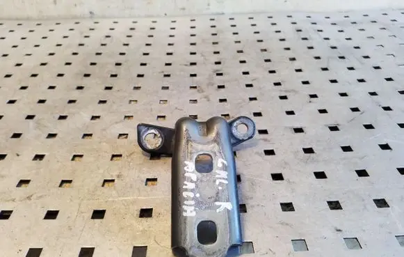 Opel Zafira C Rear door lower hinge