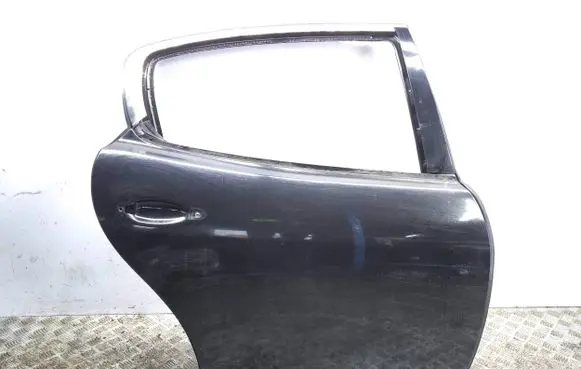 Maserati Quattroporte Rear door