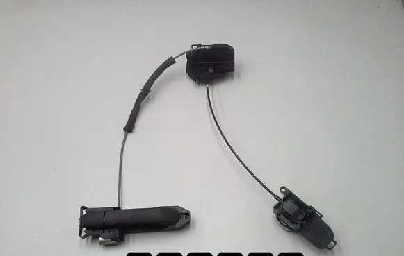 Nissan Note (E11) Front door lock 