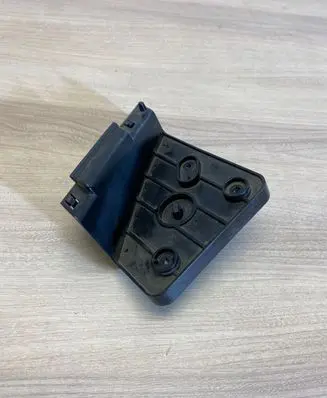Nissan Qashqai Front bumper mounting bracket