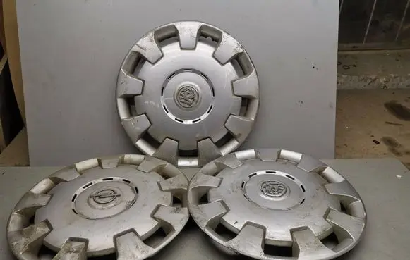 Opel Astra G R15 wheel hub/cap/trim 24413158 24413156 24413157