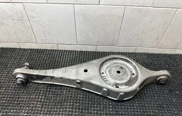 Rear upper control arm/wishbone