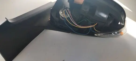Front door electric wing mirror