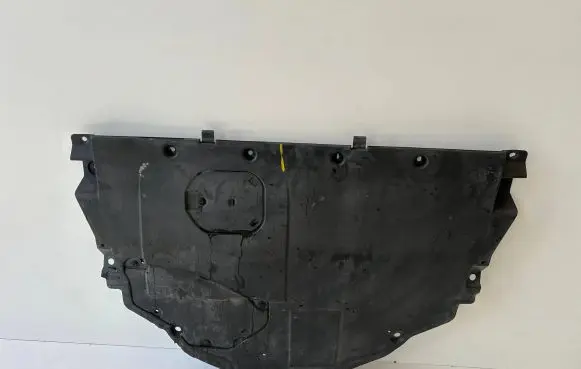 Mazda 3 II Engine splash shield/under tray BACS56110