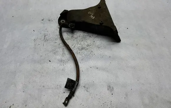 BMW 5 E39 Engine mounting bracket A45264801 6753362