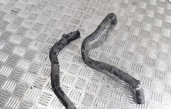 Toyota Auris 150 Engine coolant pipe/hose