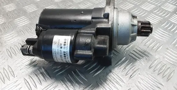 Volkswagen PASSAT B6 Starter motor 02M911023GX