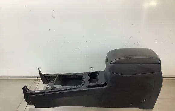 Hyundai Santa Fe Center console 846112B100