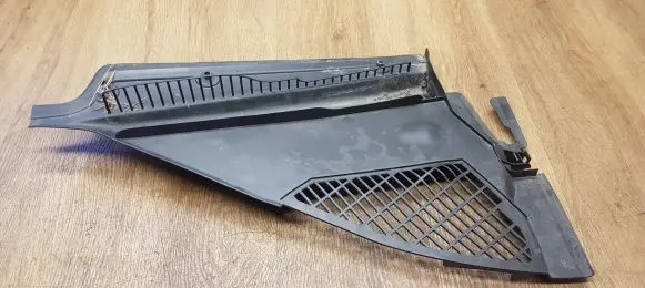 BMW 2 F22 F23 Wiper trim 9353041