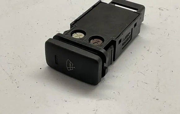 Windscreen/window heater switch