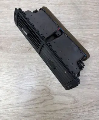 Audi A4 S4 B7 8E 8H Dash center air vent grill 8E0820951H