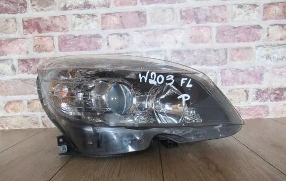 Mercedes-Benz C W203 Headlight/headlamp