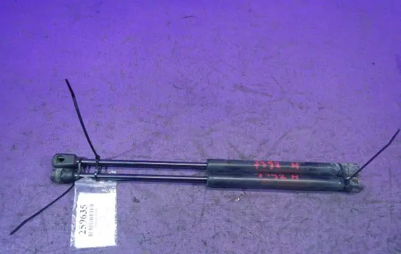 KIA Picanto Tailgate strut 