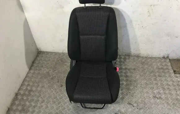 Toyota Corolla Verso AR10 Front passenger seat 714300F180B0 710720F060B0