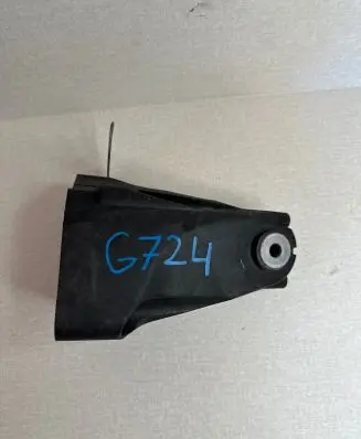 Mercedes-Benz S W222 Engine mount bracket A6422230100