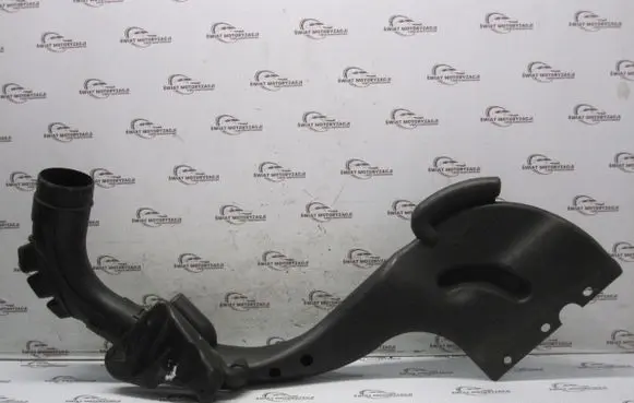 Air intake hose/pipe
