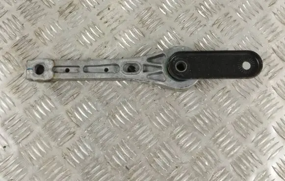 Audi Q3 8U Engine mount bracket