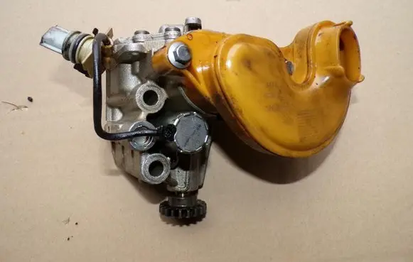 Nissan Juke II F16 Oil pump 150126230r