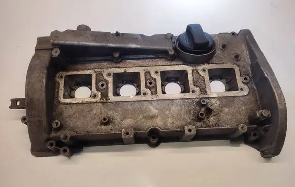 Audi A4 S4 B5 8D Rocker cam cover 058103475G 026103485