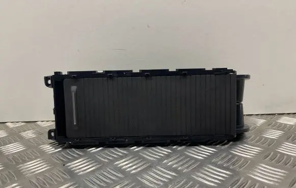 Ford Focus Cup holder JX7BA13560 JX7BA13560A