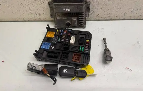 Peugeot Expert Engine ECU kit and lock set 9819855180 9663123380 9809447980