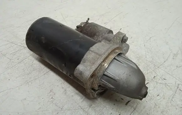 Mercedes-Benz E AMG W211 Starter motor A0051516601
