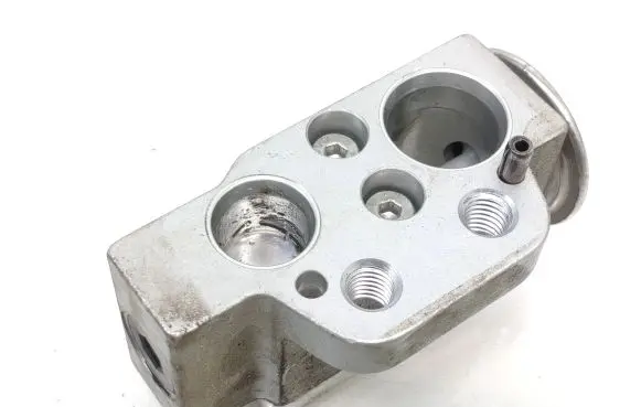 Air conditioning (A/C) expansion valve