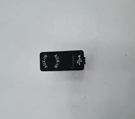 Mini One - Cooper Clubman R55 AUX in-socket connector 9229246