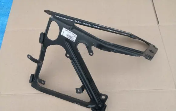 Porsche 911 996 Radiator mount bracket 99610603459
