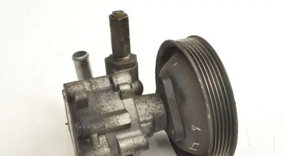 Alfa Romeo 147 Power steering pump 46763561