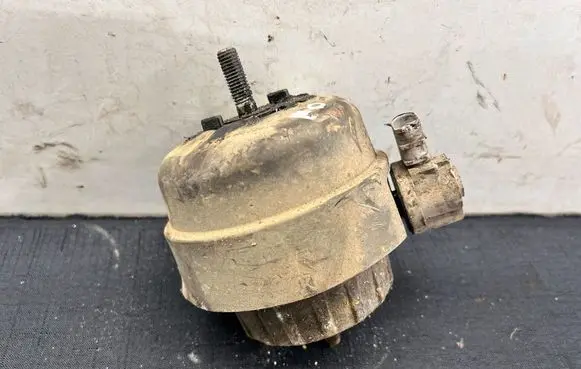 Audi A6 S6 C6 4F Engine mount bracket 4F0199382D 060918080