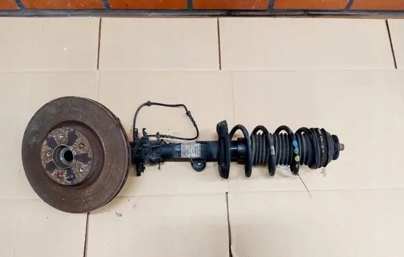 Fiat 500L Front wheel hub spindle knuckle 51936075