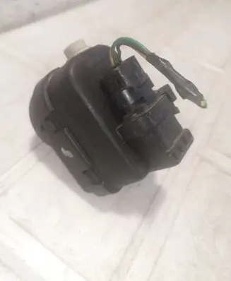 Skoda Octavia Mk2 (1Z) Headlight level adjustment motor Q7700840141