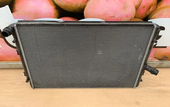 Volkswagen Scirocco Coolant radiator
